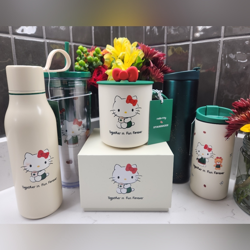 2025 Hello Kitty x Starbucks Collaboration Lot of 5 Holiday Set Limited Edition!